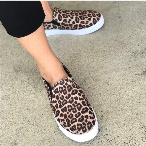 1 left! Soda Reign Leopard Slip-On Sneaker SZ 6 - Picture 5 of 7